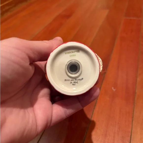 Fitz and Floyd Festive Santa and Reindeer Set salt and pepper shakers - Picture 4 of 6